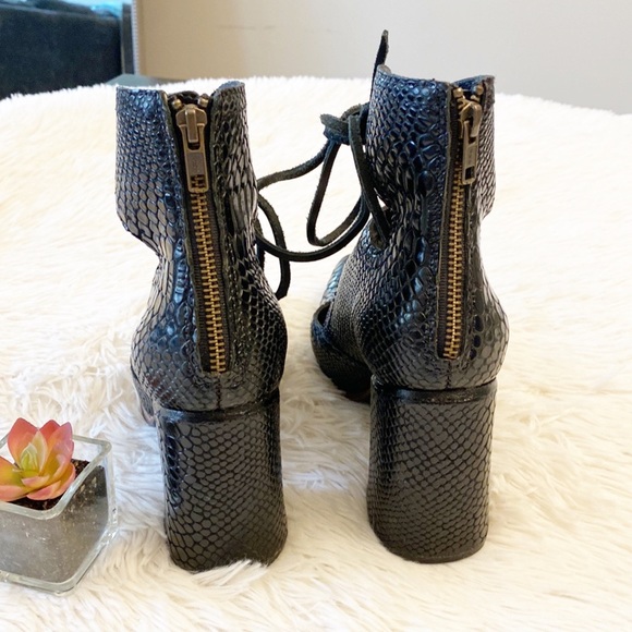 FREEBIRD by Steven | Joyce Black Snake Lace Up heels women size 9 - Picture 7 of 8